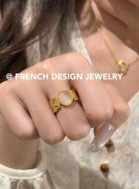 超美法式轻奢高级感小众设计饰品S925纯白玉髓镂空蕾丝戒指晚会女