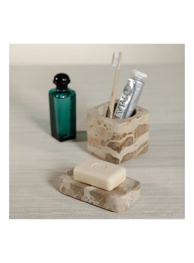 The Favorites MARBLE LIDDED VANITY JAR 带大理石盖的梳妆罐  r