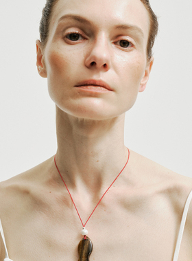 BLOTT度假系列 红绳淡水珍珠虎眼石可抽拉可调节小鱼项链颈链吊坠