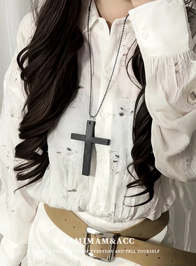 复古暗黑系木质十字架吊坠项