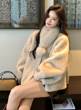 复古卡其色毛毛领围脖女配大衣