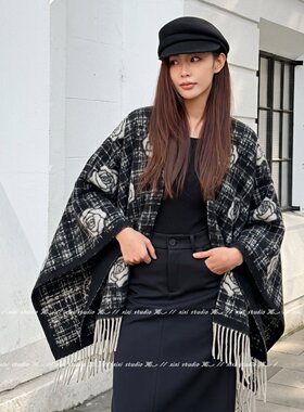 黑色小香风玫瑰花流苏斗篷披肩女