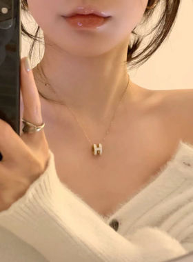 H字母项链女毛衣链轻奢小众高级设计感锁骨链网红爆款配饰颈链