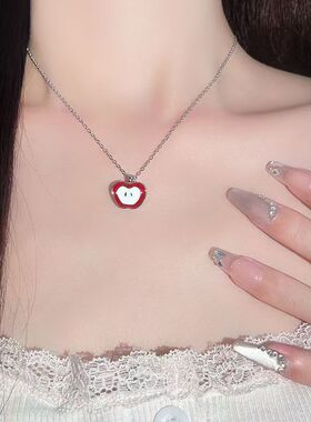 小苹果吊坠项链女款可爱甜美风通勤锁骨链