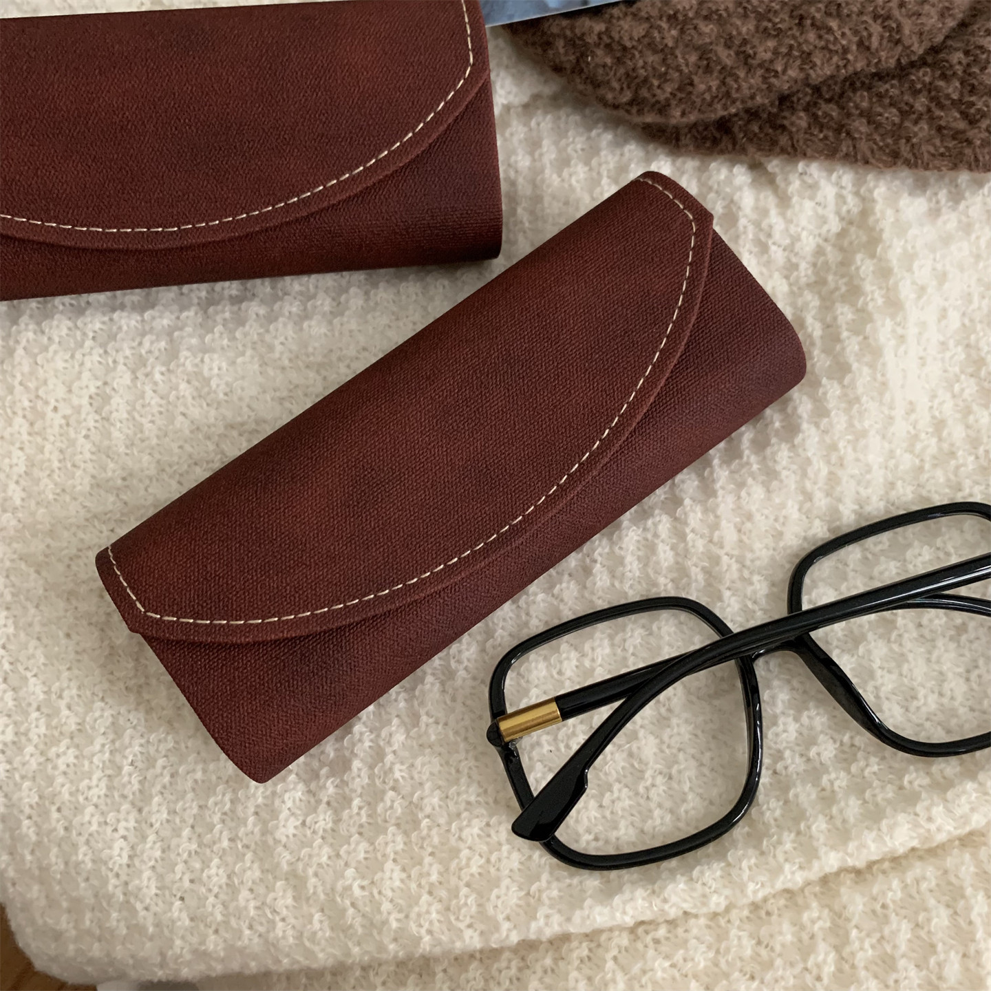 高级感复古红色眼镜盒日系防尘学生便携轻便近视太阳镜墨镜收纳盒,淘宝优惠券,粉丝福利购,淘宝优惠卷