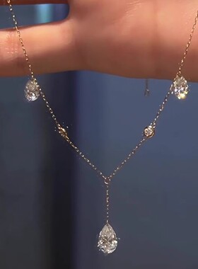 爆闪水滴项链女2025新款轻奢小众高级感冷淡风简约精致百搭锁骨链
