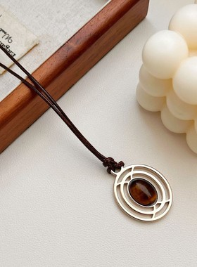 美拉德皮绳秋冬高档百搭气质毛衣链项链女款2025新款毛衣装饰配饰