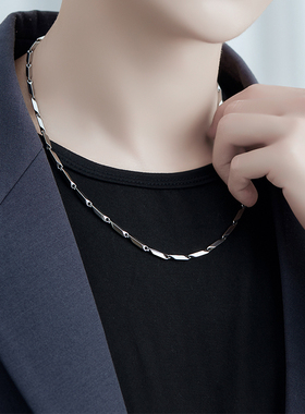 项链男款小众设计高级感锁骨链不掉色钛钢百搭男生毛衣卫衣链吊坠