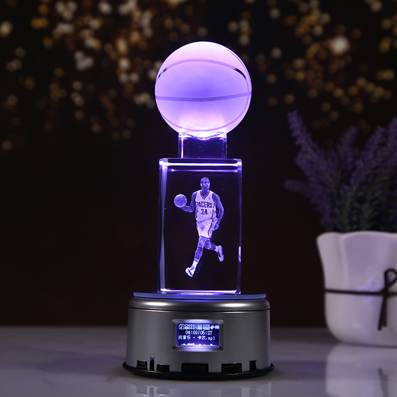 男生生日礼物男生送朋友男孩子水晶篮球摆件科比手办同学兄弟实用