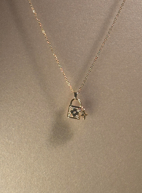 中古闪钻金色锁头四叶花项链女款