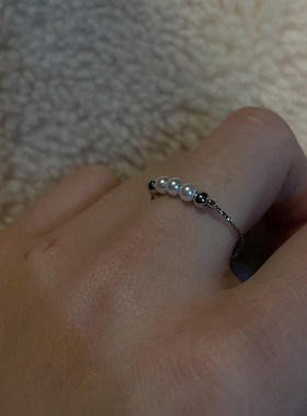 韩系银色珍珠圆珠素圈戒指女轻奢