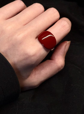 复古朱砂红色方型几何戒指高级感