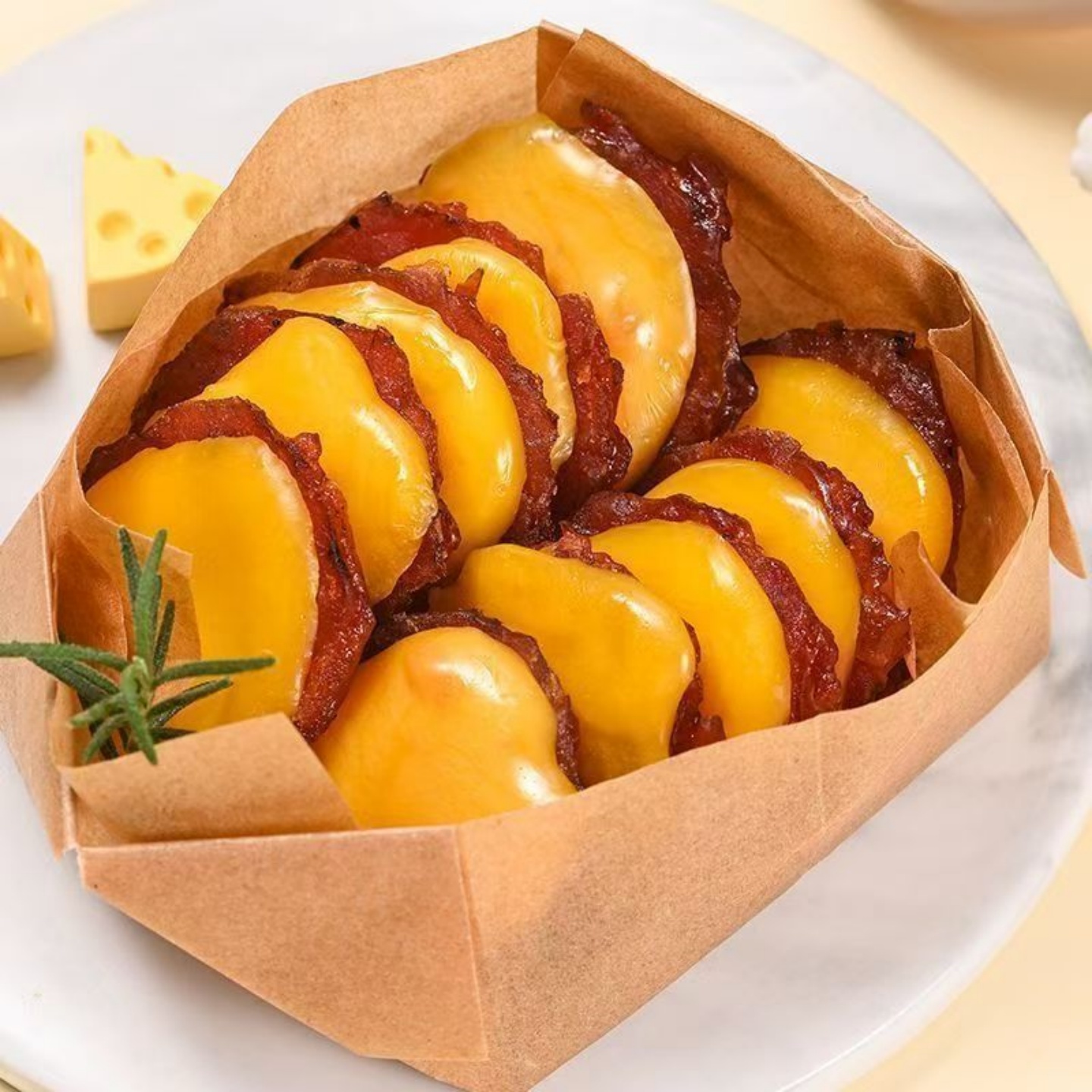 Pork jerky, cheese, pork jerky, chewy snacks, high protein jerky, ready-to-eat snacks in bags