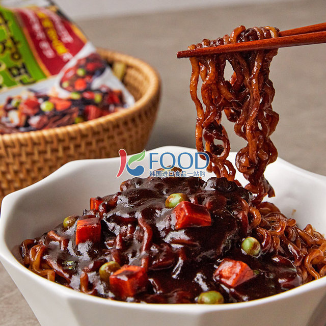 4 bags of Korean imported eight-way royal meal noodles with soybean paste