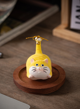 创意黄色陶瓷卡通猫咪摆件办公室桌面可爱小猫咪摆设汽车载装饰品