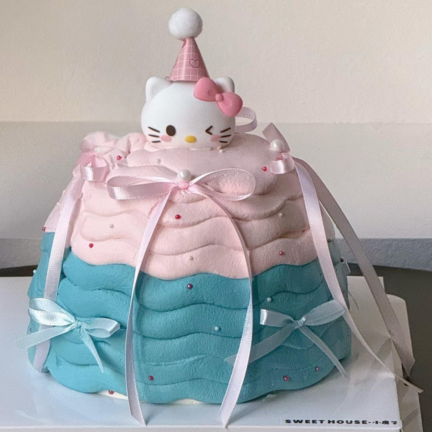 软胶粉色蝴蝶结KT猫头蛋糕装饰毛球小帽子丝带生日烘焙插件配件 - 图0