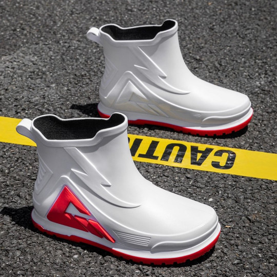 雨鞋男士新款室外穿防滑厚底水靴耐磨不闷脚钓鱼鞋骑手防水鞋男款