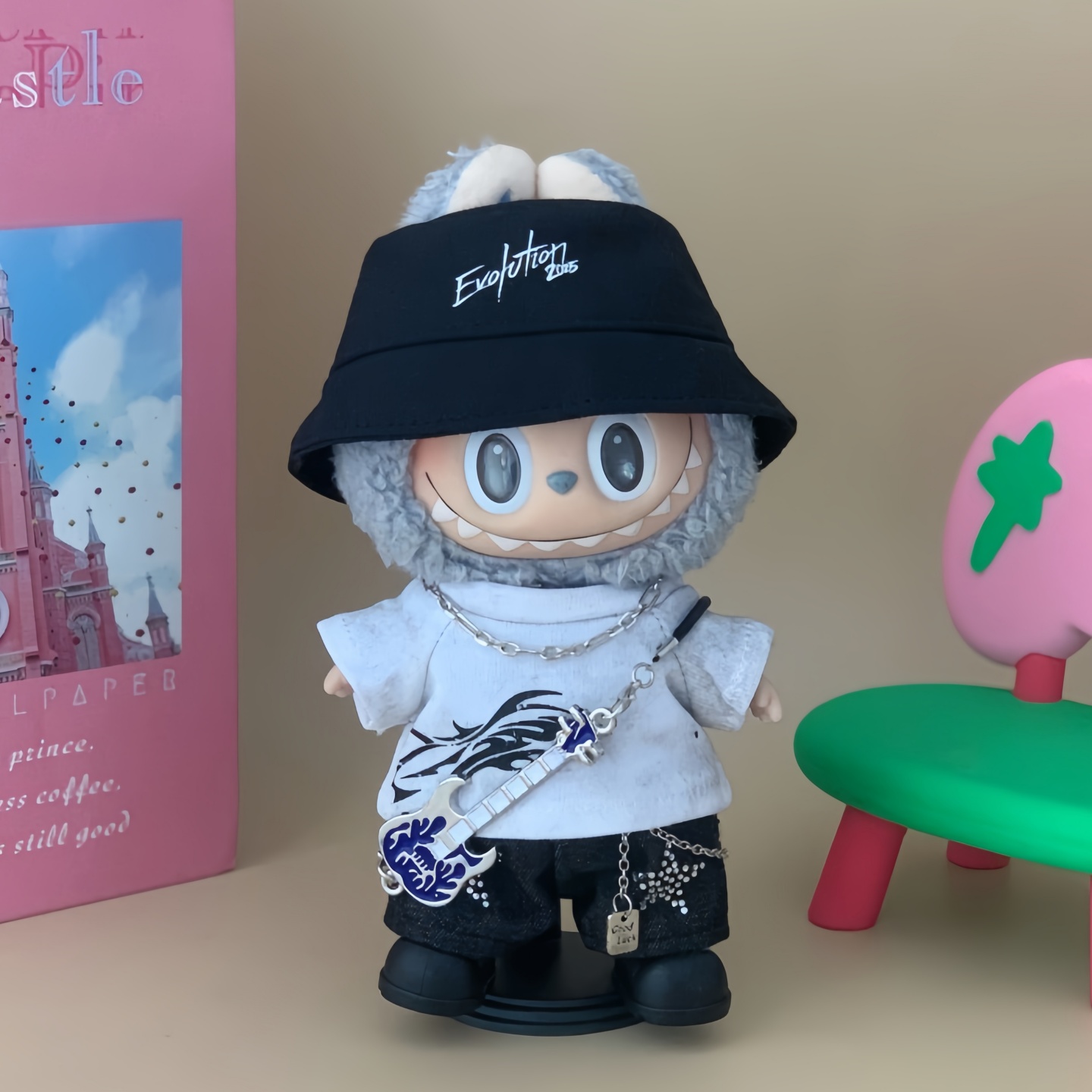 17cm拉布布labubu马卡龙挂件娃衣谢霆锋演唱会同款应援T恤套装 - 图1