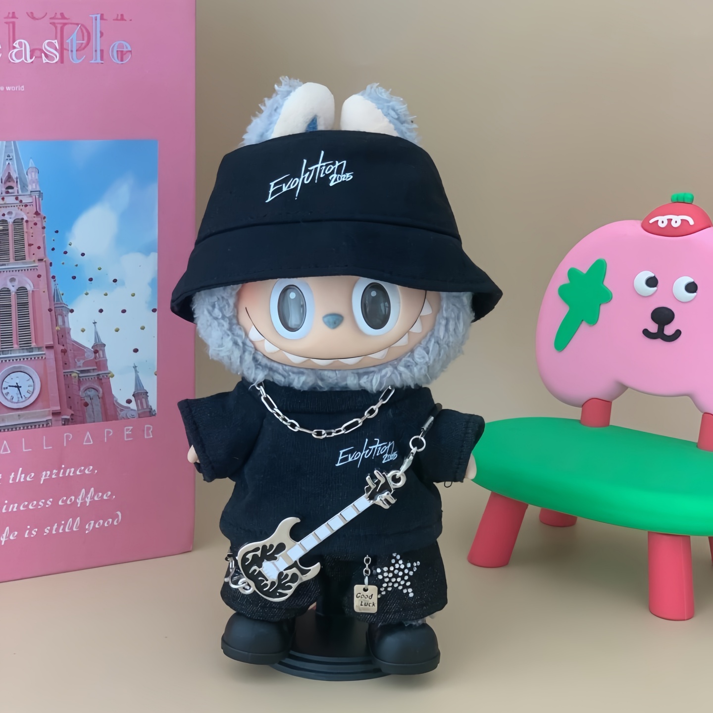 17cm拉布布labubu马卡龙挂件娃衣谢霆锋演唱会同款应援T恤套装 - 图2