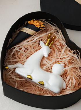 陶瓷鹿摆件家居装饰品