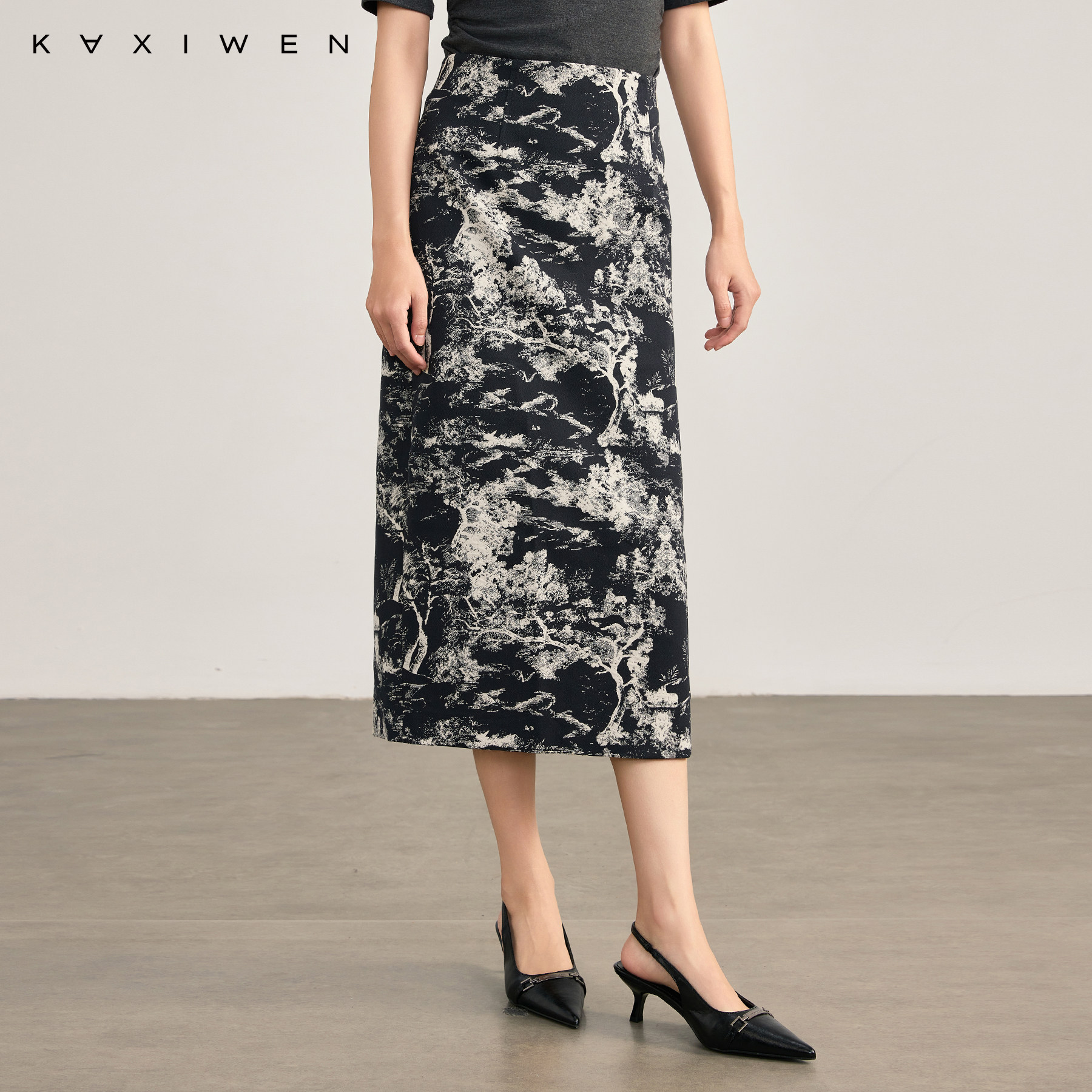 佧茜文植绒印花半身裙2026春季新款优雅日常百搭高腰直筒裙女,淘宝优惠券,粉丝福利购,淘宝优惠卷