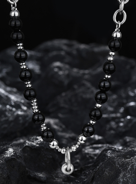 黑色串珠圆环吊坠钛钢项链潮流