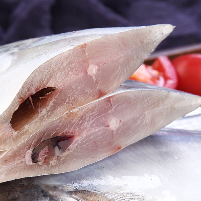 Pomfret, fresh frozen silver pomfret, fresh seafood, aquatic products, sea-caught flat fish, white pomfret, extra large non-Jinchang fish