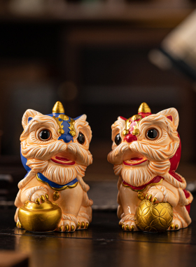 新年招财醒狮陶瓷摆件