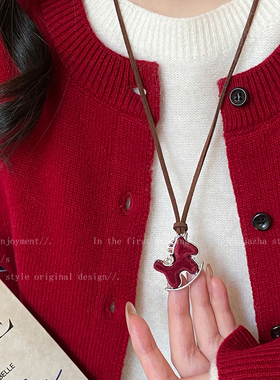 红色丝绒本命年小马项链女款