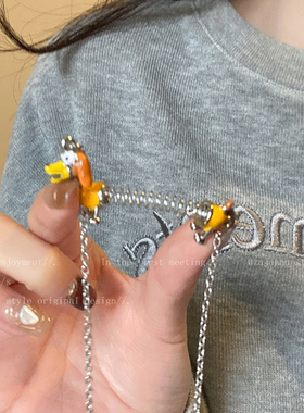 弹簧狗滴釉卫衣链女2025新款爆款时尚个性项链小众独特早春锁骨链