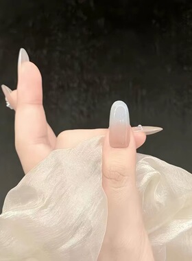 夏日蓝色纯欲冰透猫眼美甲穿戴甲2026新款高级感气质显白手工美甲