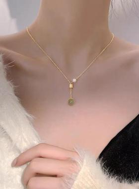 小蛮腰和田玉项链女流苏吊坠设计