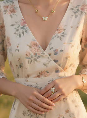 一撇一捺蝶梦流光开口戒指法式风