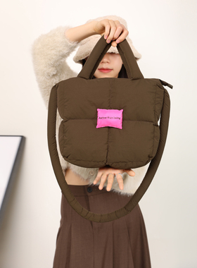 EHOOO原创小众设计充棉包包手提包羽绒软感包包女冬季新款斜挎包