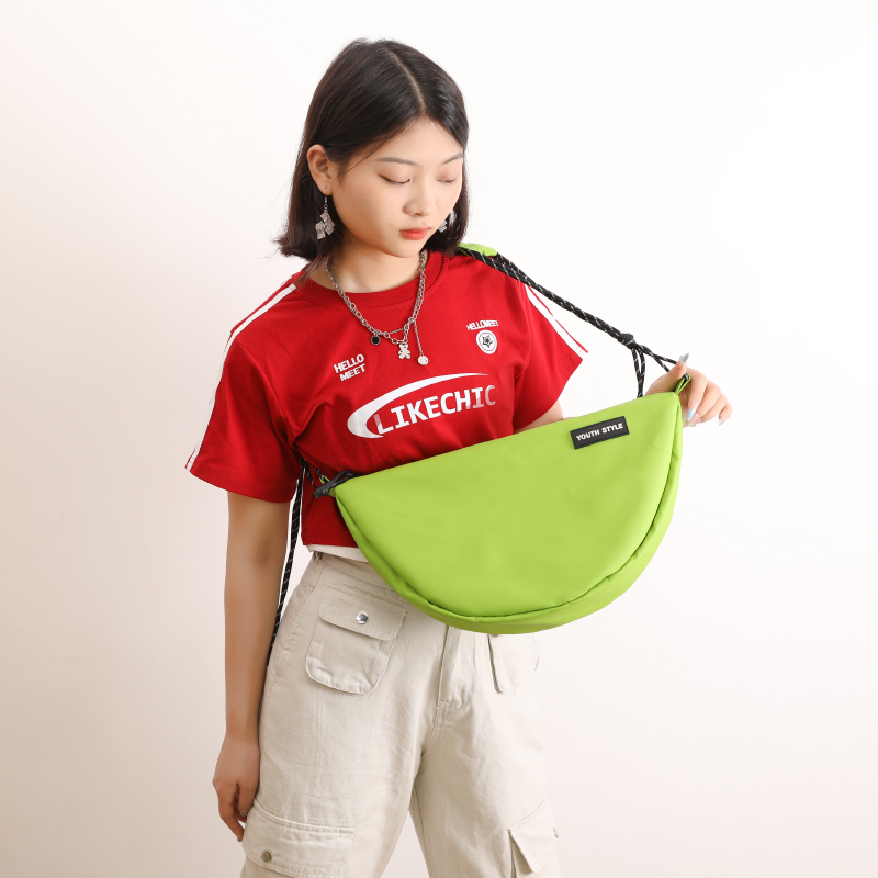 EHOOO小众设计感包包2024新款夏季尼龙饺子包运动休闲学生斜挎包 - 图2