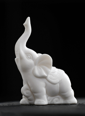 创意茶宠白瓷牛气冲天摆件