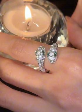 轻奢个性锆石蛇形开口戒指