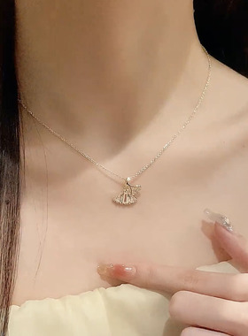 气质超闪锆石小裙子吊坠项链女