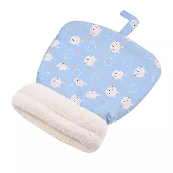 Cat sleeping bag and cat nest to keep warm in winter
