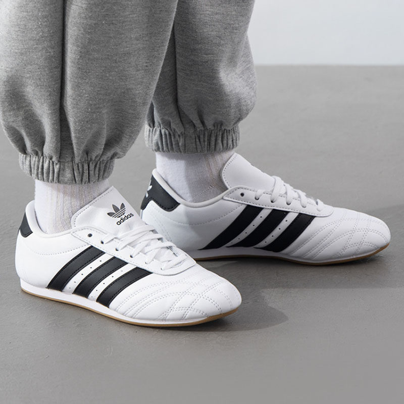 adidas/阿迪达斯Taekwondo女子休闲训练运动耐磨低帮板鞋JS1194,淘宝优惠券,粉丝福利购,淘宝优惠卷