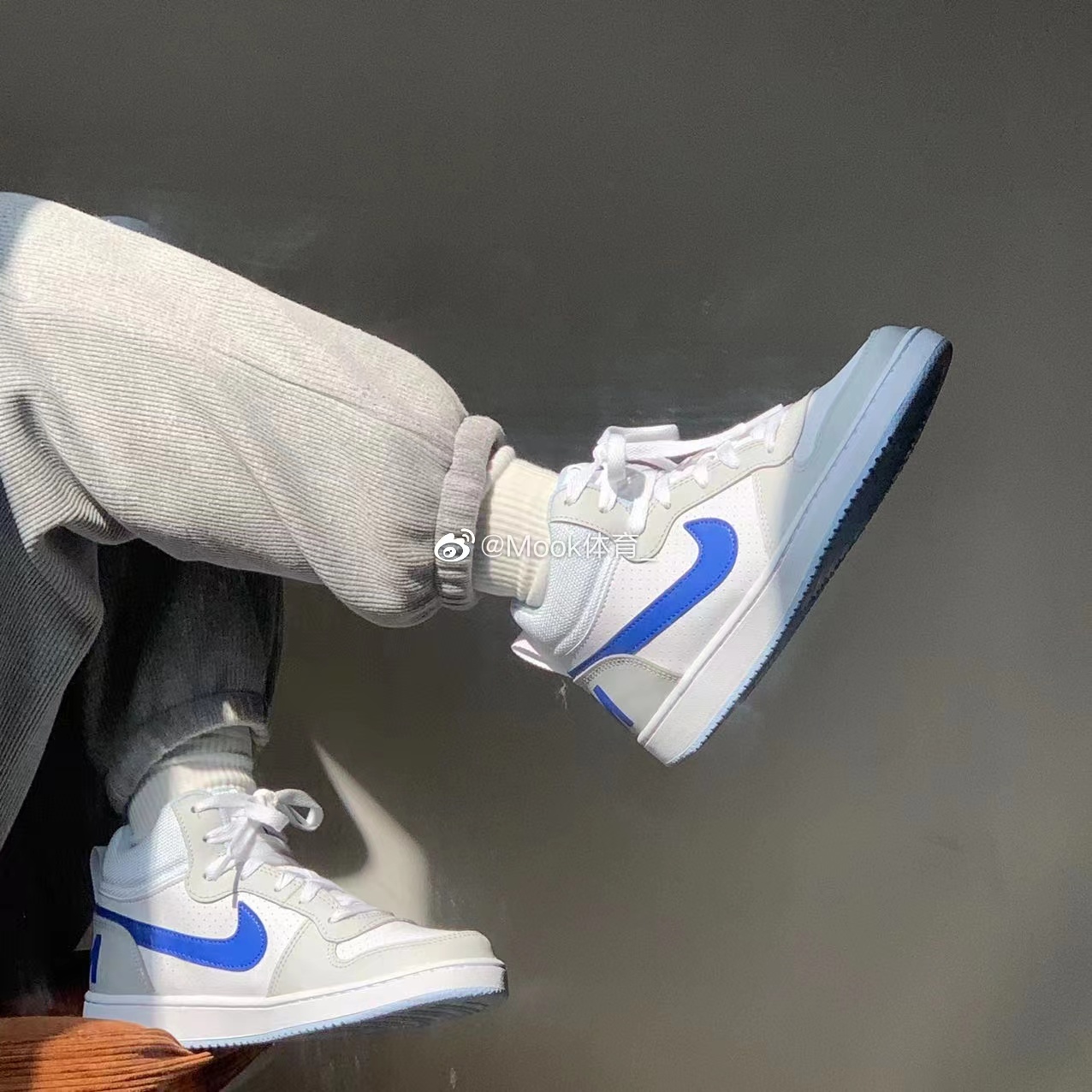 Nike Court Mid 耐克女子白红复古中帮休闲运动板鞋 839977-103,淘宝优惠券,粉丝福利购,淘宝优惠卷