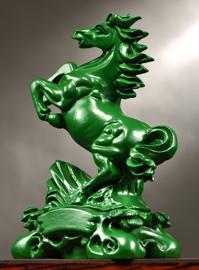 绿色木雕生肖马摆件实木马到成功