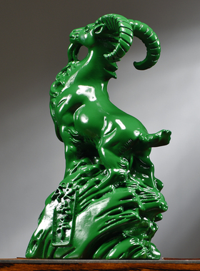 绿色实木雕刻领头羊摆件生肖装饰