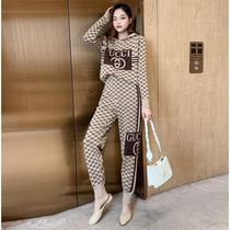 Net red European stock 2021 autumn and winter new casual fashion suit womens hat knit with high matching foreign air two sets