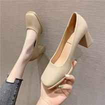 Hong Kong square head crude heel high heels female shallow mouth grandma shoes 2023 fall new 100 hitch soft leather work single shoe woman