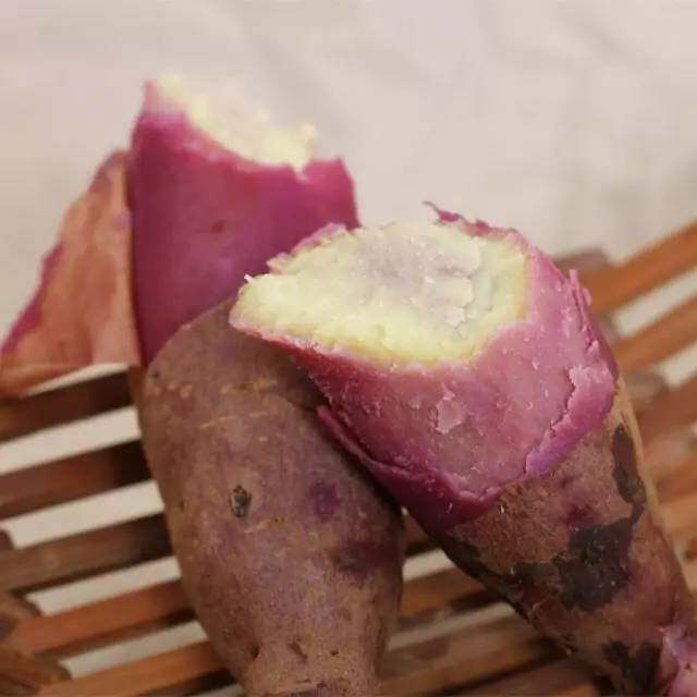 现挖10斤新鲜一点红番薯冰激凌地瓜 领耕者番薯