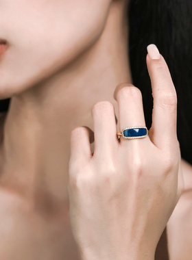 【新年礼物】APM Monaco  金色镶晶钻戒指设计感独特精致饰品