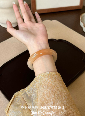 纯天然佘太翠手镯黄龙玉手镯金丝