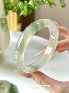 天然新疆天山翠不知春玉镯女雪翠