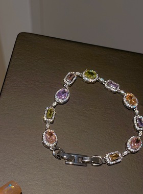 新款高级感精致手链设计感手串